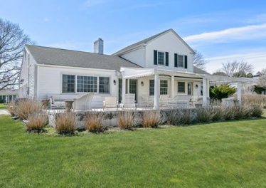 20 Oneck Place Westhampton Beach
